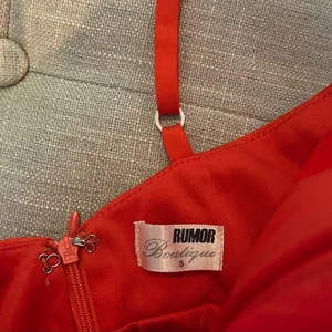 Rumor Boutique Orange Pleated Romper Size Small thumbnail 8