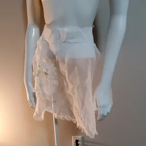 White Sheer Apron with Ruffles at the Bottom thumbnail 1