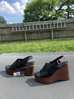 Universal Threads Nwt Naomi‎ Wood Wedge Heels with Memory Foam Insole - size 7.5 thumbnail 4