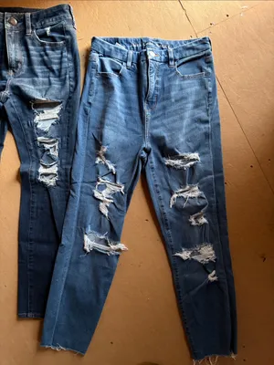Lot of 2 American Eagle Skinny Distressed jeans size 4 thumbnail 2