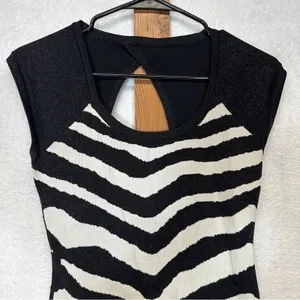 Forever 21 Black & White Zebra Print Sleeveless Bodycon Dress Size M‎ thumbnail 2