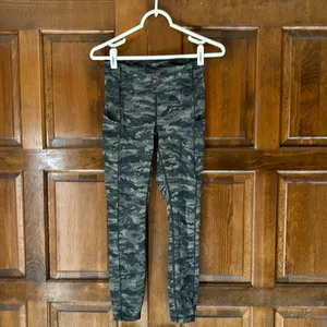 Lululemon Speed‎ Up Mid Rise Legging Size 4 Camouflage Evergreen Camo Green thumbnail 2