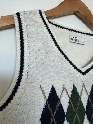 Hollister Cream Argyle V-Neck Sweater Vest with Black and Green Diamonds thumbnail 3