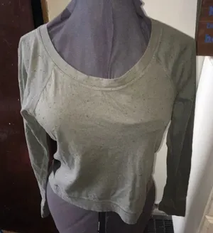 Lucy army green cropped workout top with mesh back Size M thumbnail 1
