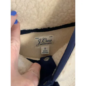 J.‎ Crew Cream Sherpa Pullover Women's size small thumbnail 4