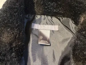 Liz Claiborne Women’s Black Quilted Zip-Up Vest with Faux Fur Collar Size L thumbnail 5