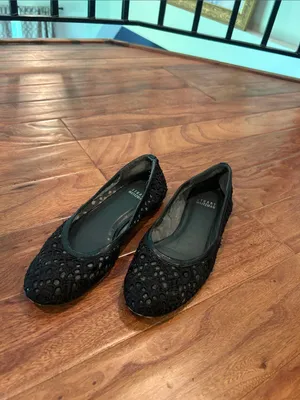 Stuart Weitzman Black Crochet Lace Ballet Flats Size 7.5 thumbnail 2