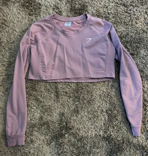 Gymshark Pullover thumbnail 1