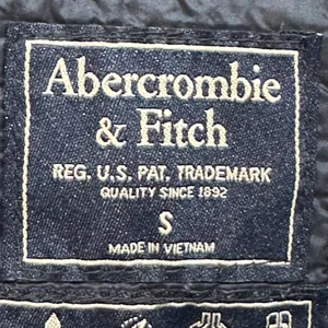 Abercrombie & Fitch Down Insulated Packable Puffer Winter Jacket Navy‎ Small thumbnail 7
