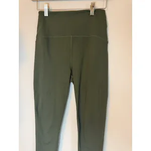 Beyond Yoga Space Dye High Waisted Dark Green Leggings Sz M thumbnail 2