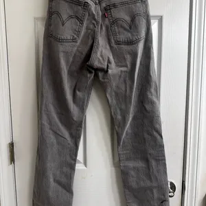 Levi's Gray Wedgie Straight Jeans Modern Fit thumbnail 2