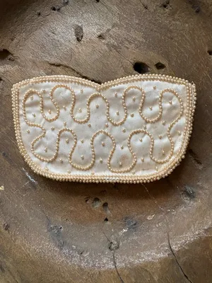 Vintage La Regale midcentury ivory satin beaded small evening bag made in Japan thumbnail 2
