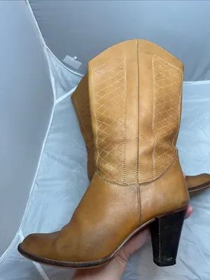 Women's 80s Vintage Tan Leather Mid-Calf Heeled Western Boots - Size 7B thumbnail 13