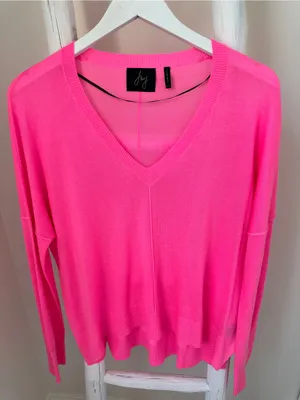 J & J Dropped Shoulder Neon Pink V-Lightweight V-Neck Sweater Size Medium thumbnail 1