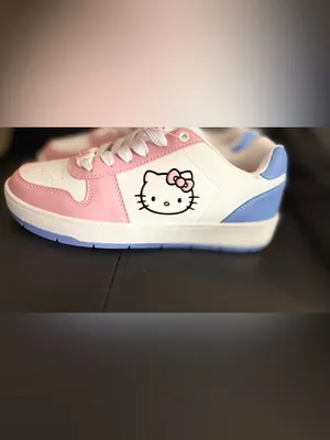 Hello Kitty Women's Pink White Blue Casual Court Sneaker Shoes Size 9 NWT thumbnail 3