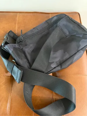 Lululemon Everywhere Large Camo Belt Bag 2L Grey Black Camouflage Unisex thumbnail 8