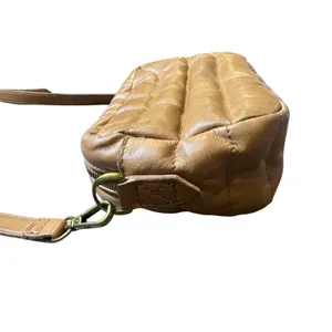 Madewell The Transport Camera Bag: Puff Edition in Warm Hickory Brown thumbnail 4