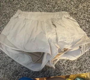 Lululemon Hotty Shorts 2.5" thumbnail 1