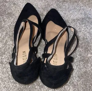 Shein faux suede kitten heels black size 7 thumbnail 1