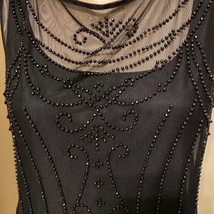 🛍SEQUIN BLACK TOP AS SHOWN SIZE M🛍WORN ONCE🛍 Size M thumbnail 4