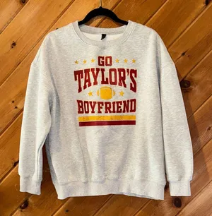 “Go Taylors Boyfriend” Taylor Swift Travis Kelce the Chiefs football crewneck thumbnail 1
