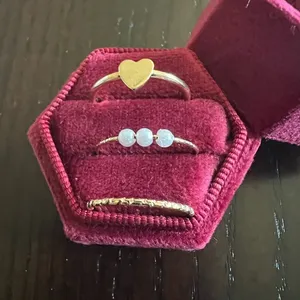Gold Heart and Pearl Trio Ring Set Size 7 thumbnail 1