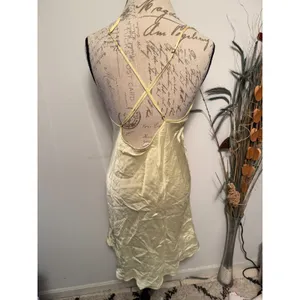 Victorias Secret Slip Dress Light Yellow Satin Cami Mini M flaw‎ thumbnail 3
