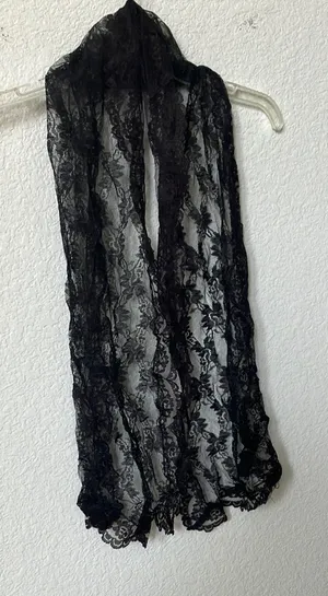 FINAL MARKDOWN Lacy looking scarf Black thumbnail 1