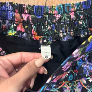 Lululemon Athletica Hotty Hot High Rise Skirt Skort Black Flowerscope Floral 4 thumbnail 6