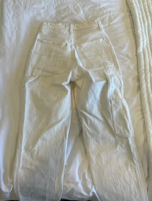 Abercrombie Ultra High Rise Straight White Cargo Carpenter Jeans thumbnail 4