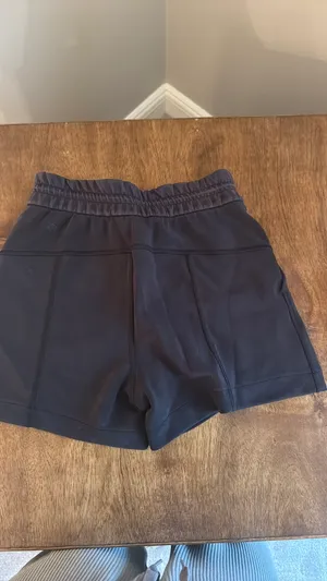 Lululemon scuba shorts thumbnail 2