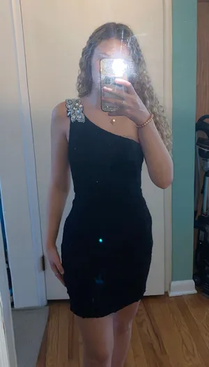 Homecoming Dress Black Size 2 thumbnail 1