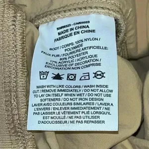 Nike Women’s Essential Woven Loose High Rise Curve Pants Shearling Pockets‎ Med thumbnail 7