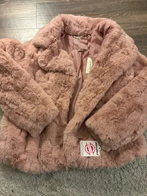Francesca's NWT Joujou textured faux fur jacket in pink. Size Large thumbnail 1