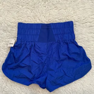 Free People Movement The Way Home Shorts Blue Ground High Rise Smocked Sz M NEW thumbnail 2