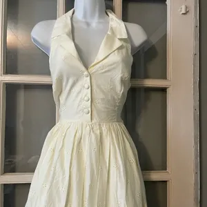 New‎ ModCloth Halter Dress thumbnail 3