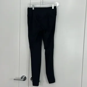 Nike XS Black Dri-Fit Ankle Leggings with Waist Key Pocket thumbnail 5