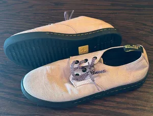 Dr. Martens pink shoes thumbnail 1