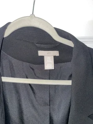 H&M Black Blazer thumbnail 3