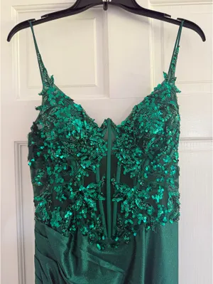 Boutique Green Sequin Prom Dress thumbnail 5