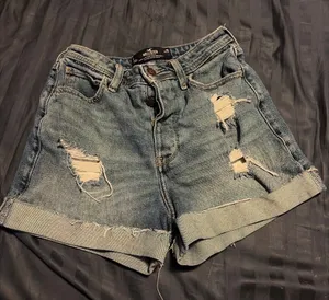 Hollister Shorts Denim thumbnail 1