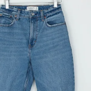 Abercrombie Fitch‎ Womens Curve Love 90s Straight Ultra High Rise Jeans Size 26S thumbnail 2