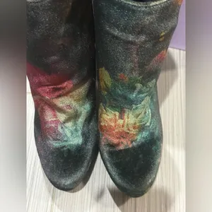 NWT Madden Girl Gigg Floral Velvet Block Heel Ankle Boots Women’s Size 8 thumbnail 4