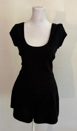 Urban Outfitters Loup Black Textured Open Back‎ Tie Romper Womens Size XS thumbnail 1