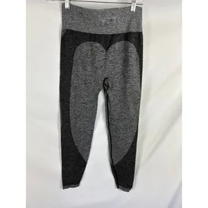 VS PINK Seamless Grey Leggings Size Medium thumbnail 3