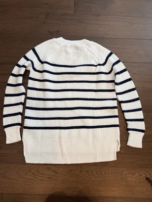 Old Navy Cream Sweater with Navy Stripes - Crew Neck Size XS - C58-022 thumbnail 6