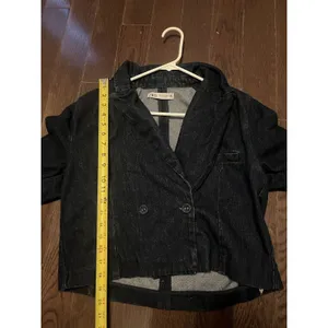 Women's Zara Crop Top Denim Jacket. Small Perfect for fall to dress up or down thumbnail 6