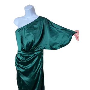 Cupshe‎ Emerald Green Satin One Shoulder Ruched Cocktail Dress Medium NWT thumbnail 2
