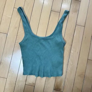 OLD NAVY Classic Ribbed Cropped Tank Top Shirt Green Size Small thumbnail 2