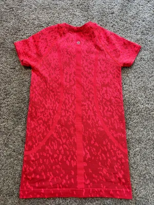 Lululemon Swiftly Tech Short Sleeve Shirt 2.0 size 4 thumbnail 3